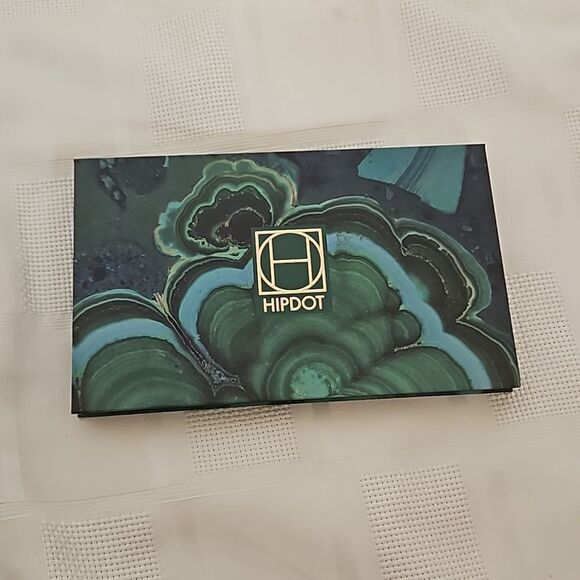 Hipdot Pressed Eyeshadow Palette 15 Beautiful Shades Green - Picture 2 of 16